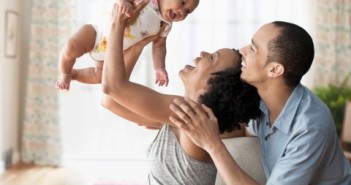Premières semaines avec bébé : comment s’y prendre ?