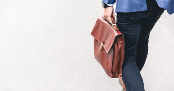 Que faire après une école de commerce ? Hom
