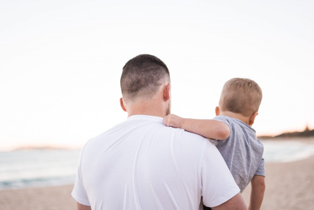 jeune père et son bébé