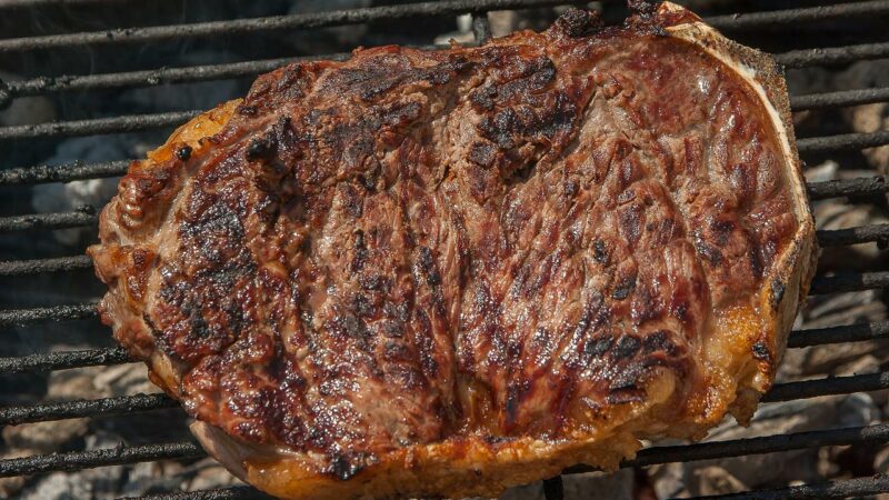 Côte de bœuf au barbecue : tous nos conseils pour réussir la cuisson