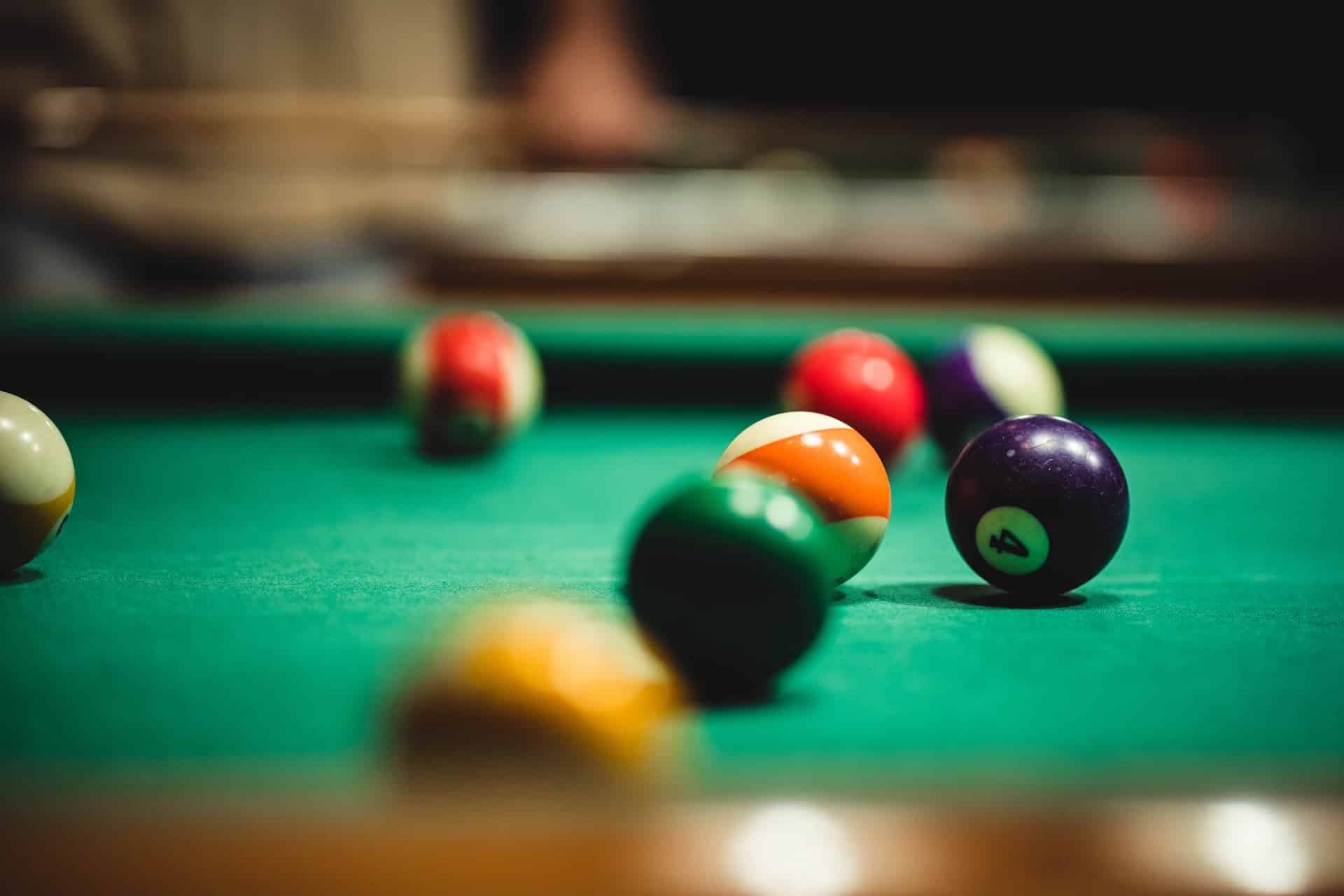 Comment nettoyer un tapis de billard ?